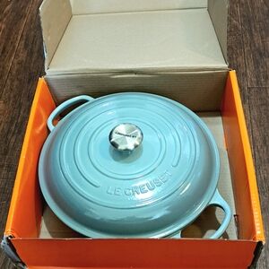 Le Creuset Sea Salt Cast Iron Round Dutch Oven - Sea Salt